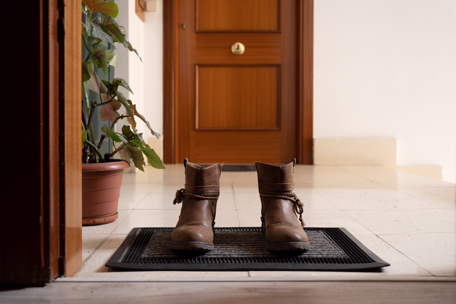9 Ways to Avoid Tracking Dirt Through Your House: Tips to Keeping Floors Clean